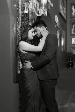 Capture heartfelt moments in these romantic pre-wedding portraits. Studio Kings Wedding Photography showcases the love and tenderness that fills each frame.