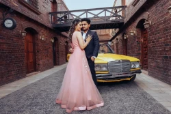See love blossom in these pre-wedding portraits, brimming with affection. Studio Kings is the best pre-wedding photographer who celebrates the tenderness and unity that radiate.