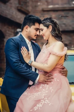 Explore the promises of their journey in these pre-wedding portraits. Studio Kings Photography celebrates the tenderness and connection that foretell their lifelong commitment.